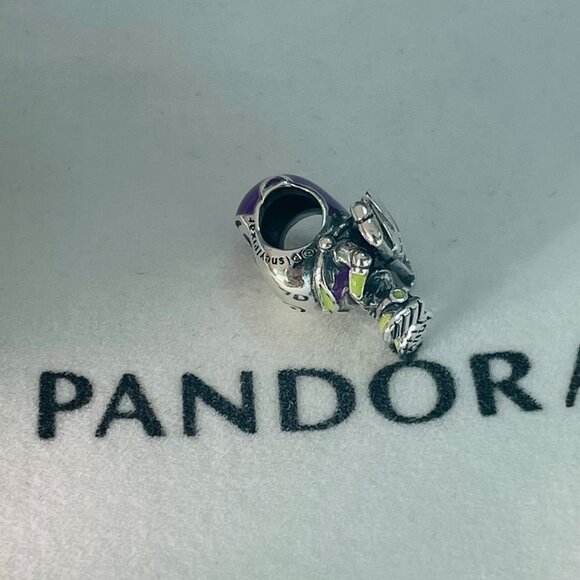Pandora Disney Pixar Buzz Lightyear Charm - Picture 4 of 5